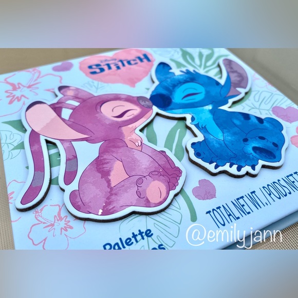 Stitch💗Eyeshadow Palette - Picture 5 of 11